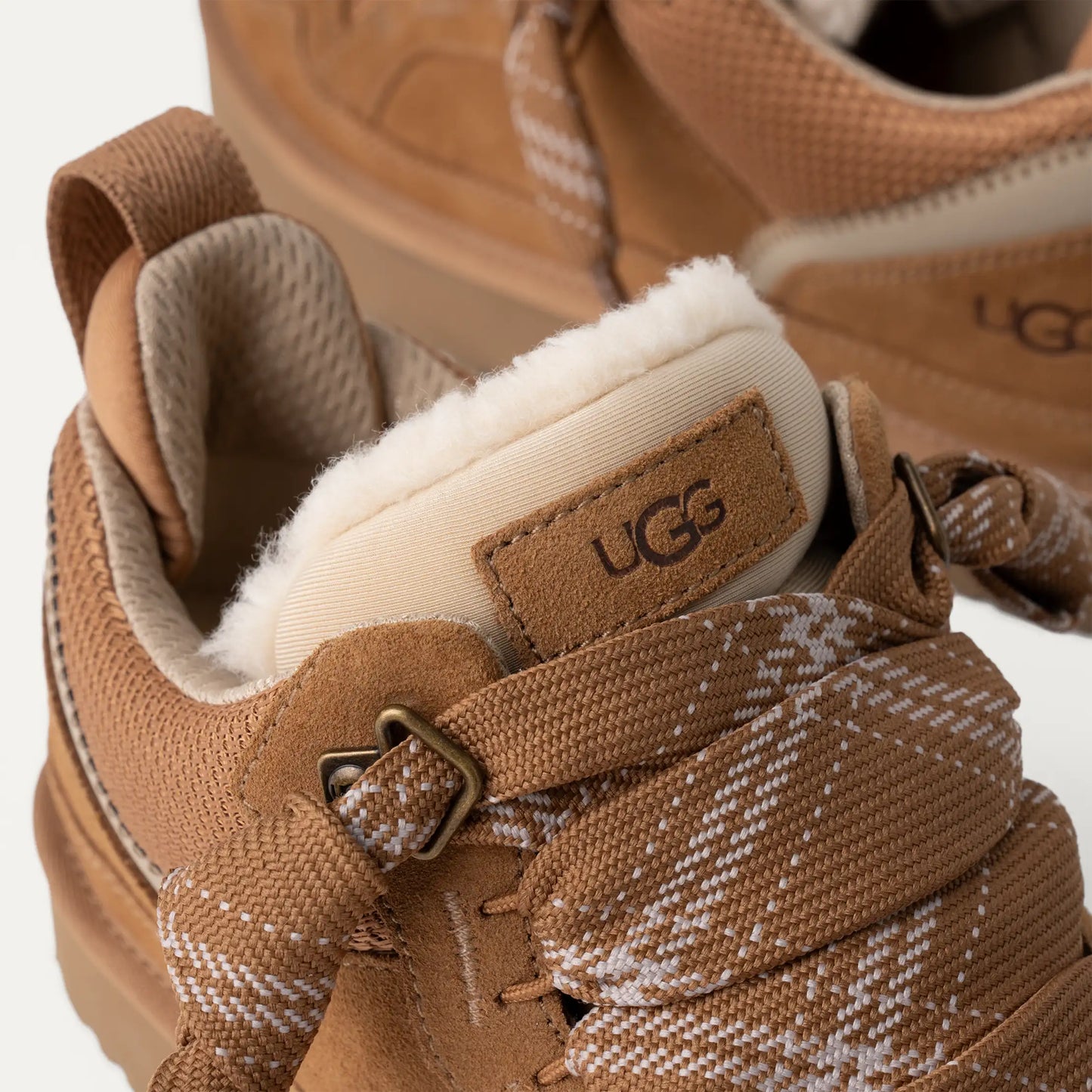 UGG Lowmel - Chestnut
