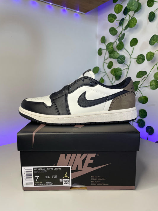 Jordan 1 Retro Low OG - Mocha [EU40]