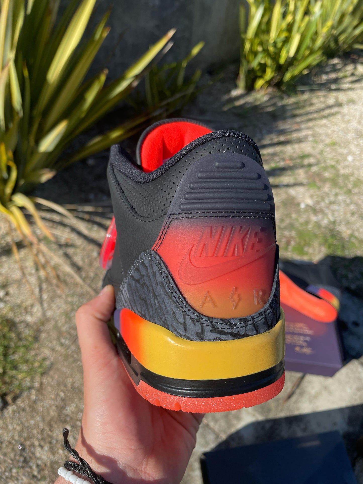 Jordan 3 Retro - J Balvin Rio [EU40]