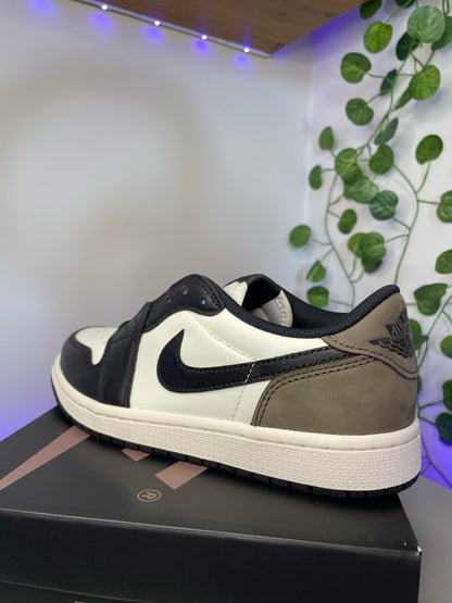 Jordan 1 Retro Low OG - Mocha [EU40]