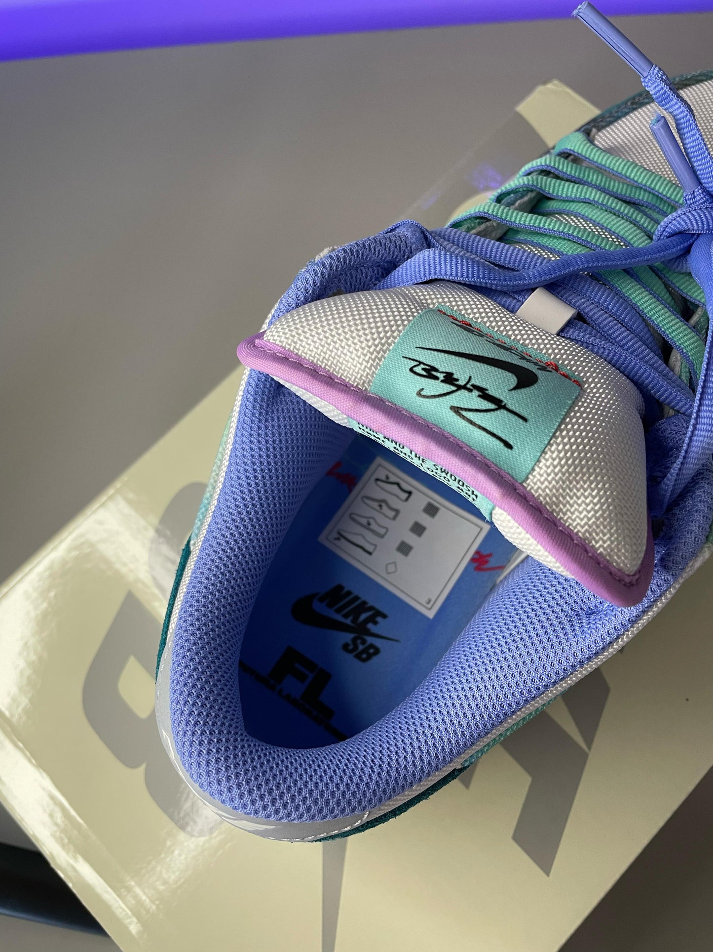 Nike SB Dunk Low - Futura Laboratories Bleached Aqua [EU42]