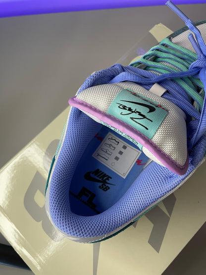 Nike SB Dunk Low - Futura Laboratories Bleached Aqua [EU42]