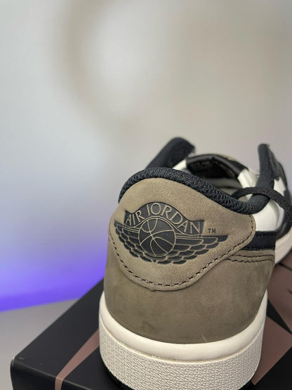 Jordan 1 Retro Low OG - Mocha [EU40]
